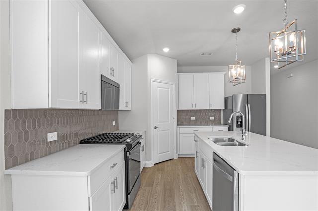 Building Photo - 615 Tidal Dr