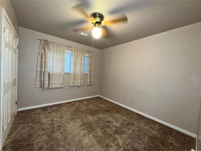 Building Photo - 1708 Theodore Dr