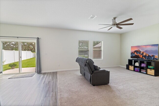 Building Photo - 35524 Eastbrook Ave