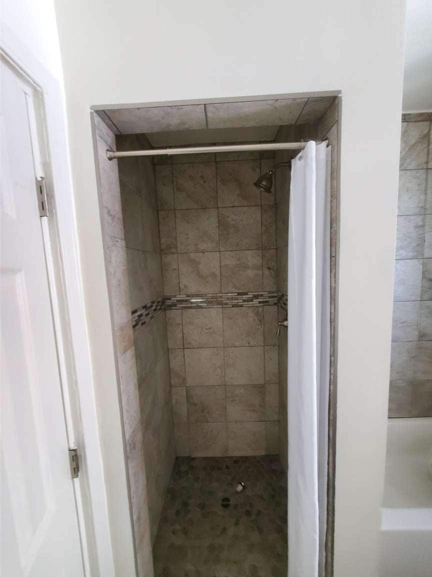 Shower Stall - 8845 Alcott St