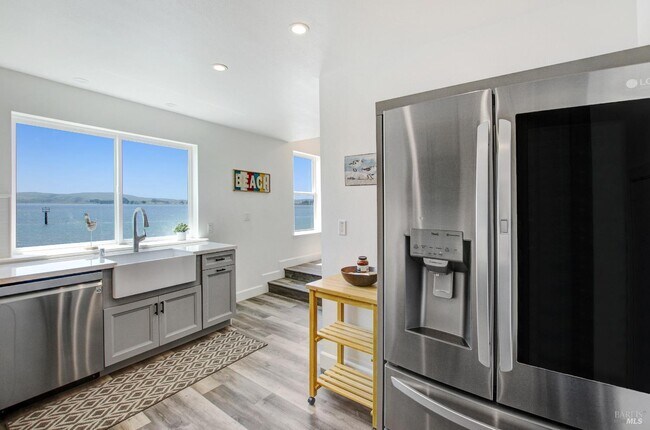 Building Photo - 625 CA-1