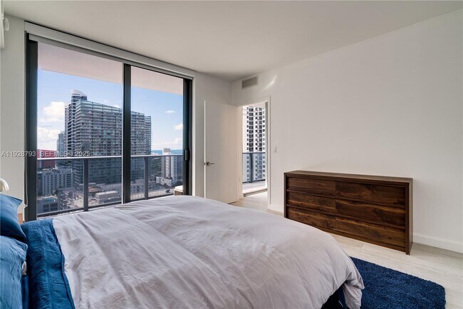 Building Photo - 45 SW 9th St