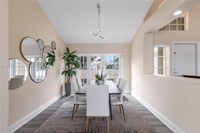 Building Photo - 1127 Laguna Springs Dr