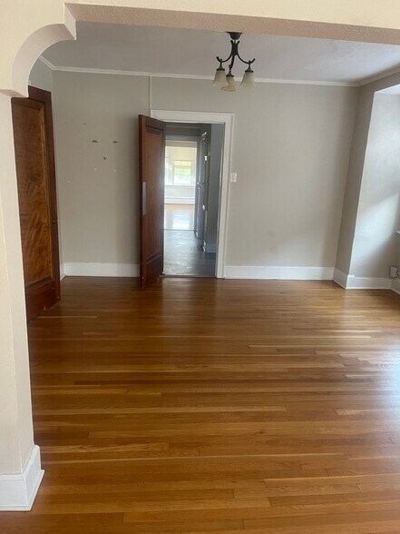 Building Photo - 3920 Wilmington Ave