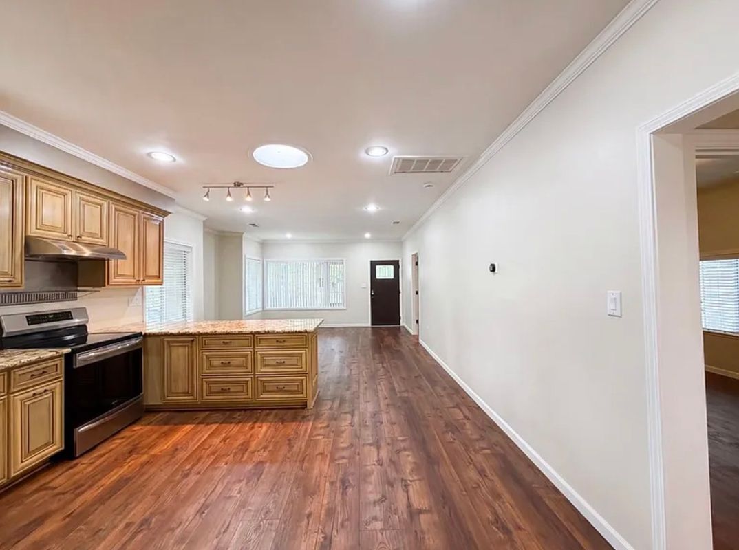 Building Photo - 231 22nd St