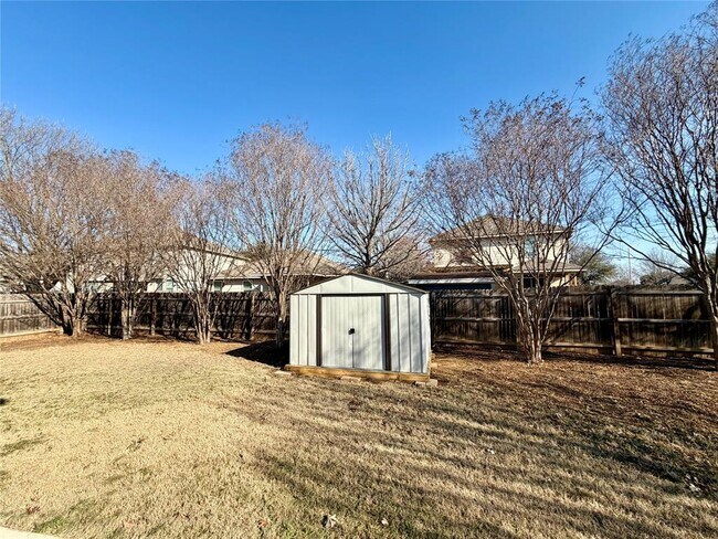 Building Photo - 500 Kingfisher Ln