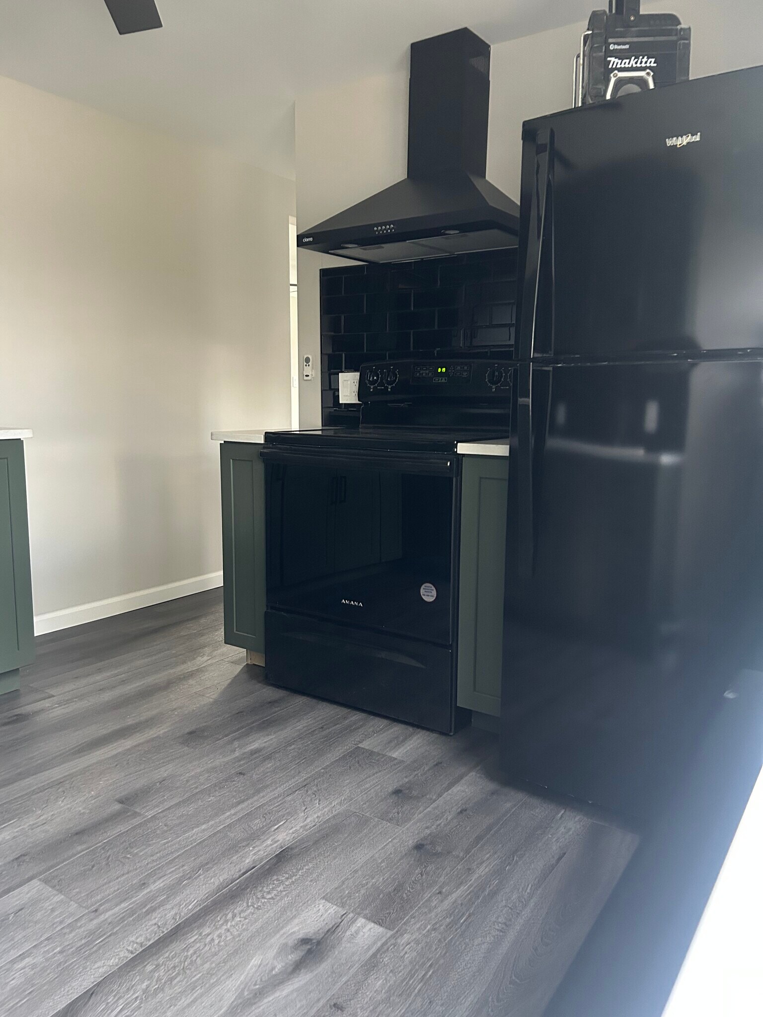 Building Photo - 14 Ferrara Ave