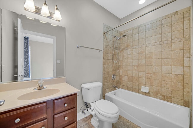 Building Photo - 9400 S 79th Ave