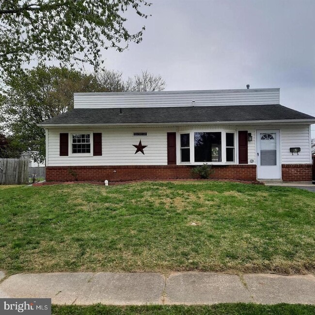 Building Photo - 63 Holden Dr