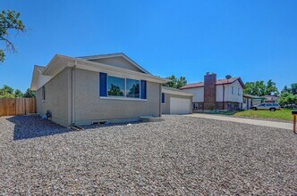 Building Photo - $2,900.00, 5 bed, 3 bath in Denver with Fi...