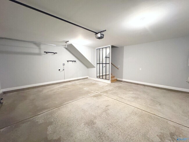 Building Photo - 118 Waxwing St