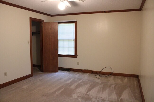 Building Photo - 2601 Bayleaf Cir SW