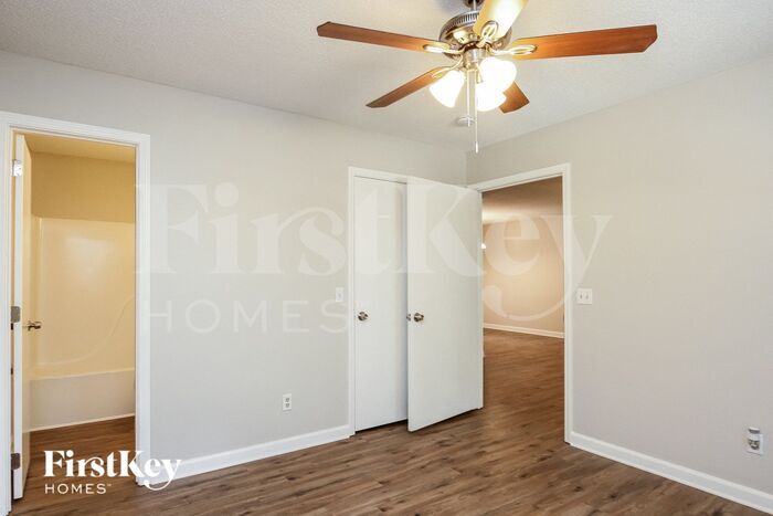 Building Photo - 954 Cornelius Rd