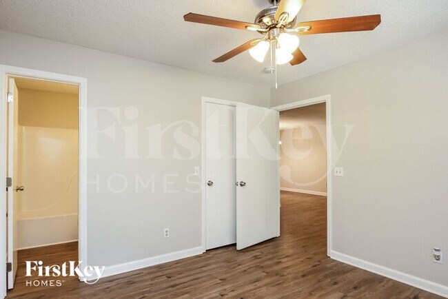Building Photo - 954 Cornelius Rd