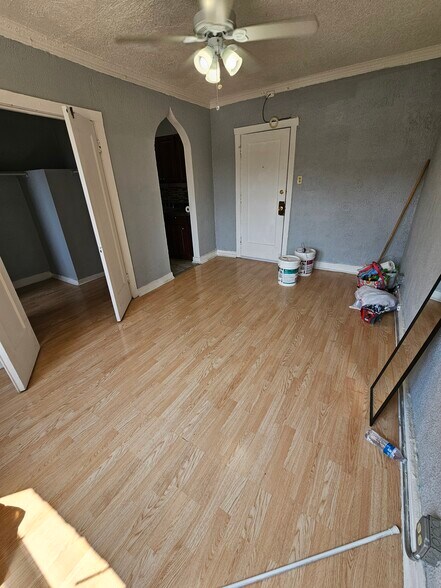 Building Photo - 4725 N Beacon St