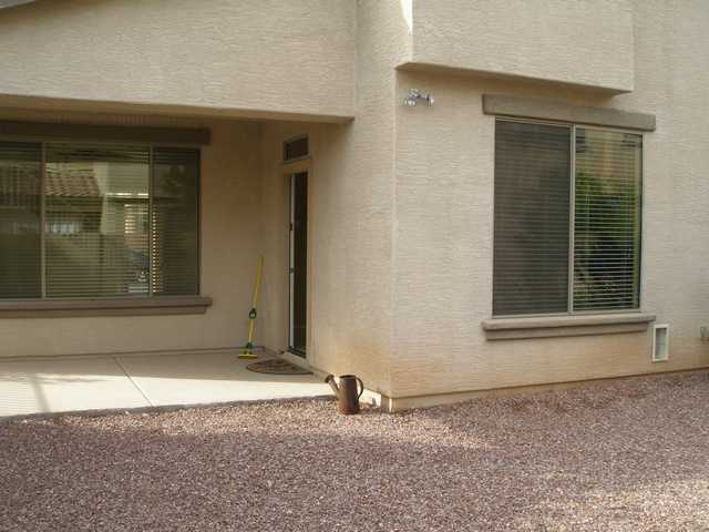 Building Photo - 4 Bed 2.5 Bath Home! Beautiful Kitchen! Gr...