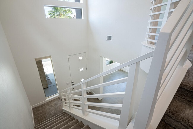 Building Photo - 35830 McCarthy St