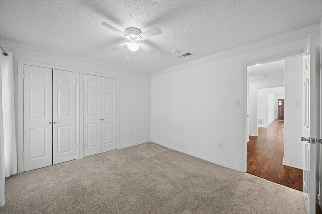 Building Photo - 1205 Olde Towne Dr