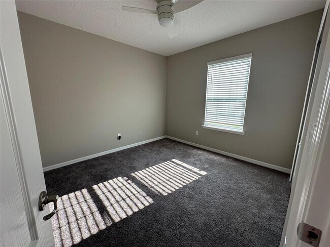 Building Photo - 6 Pine Bluff Ln