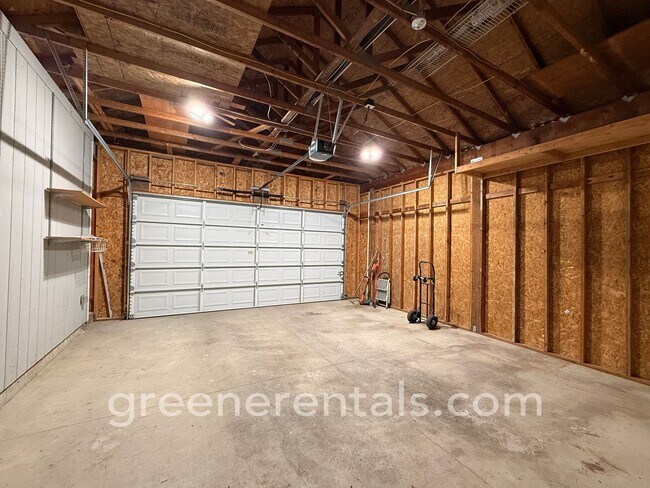 Building Photo - Spacious 2BR/2BA Rambler in Tumwater