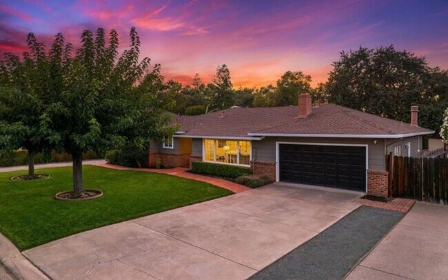 Building Photo - Beautiful Single-Story Home with Pool in Prime Concord Location –