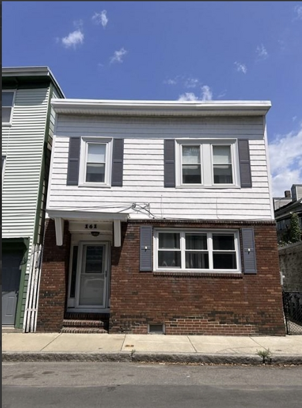Primary Photo - 161 Otis St