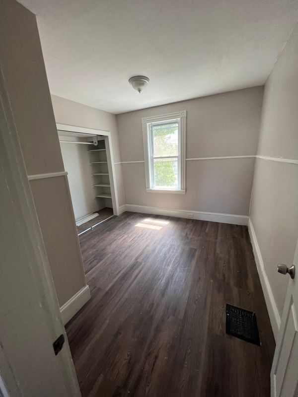 Building Photo - 3 Lussier St