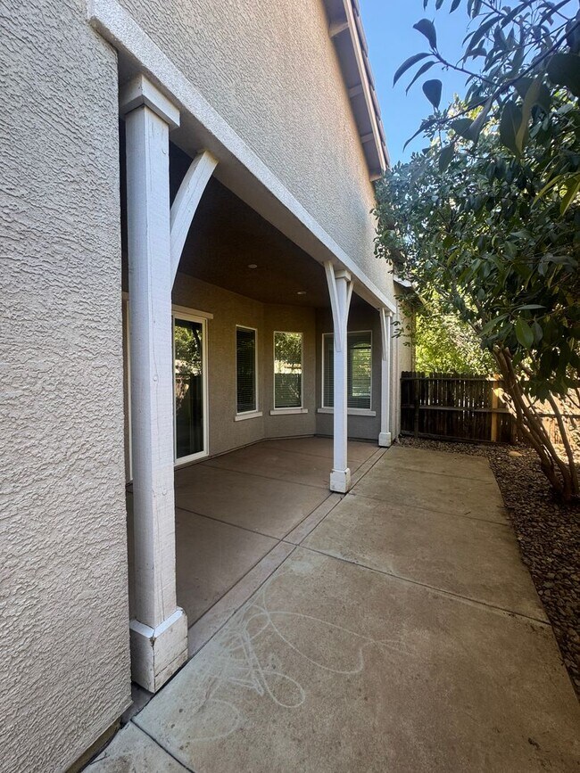 Building Photo - 709 Woodacre Dr