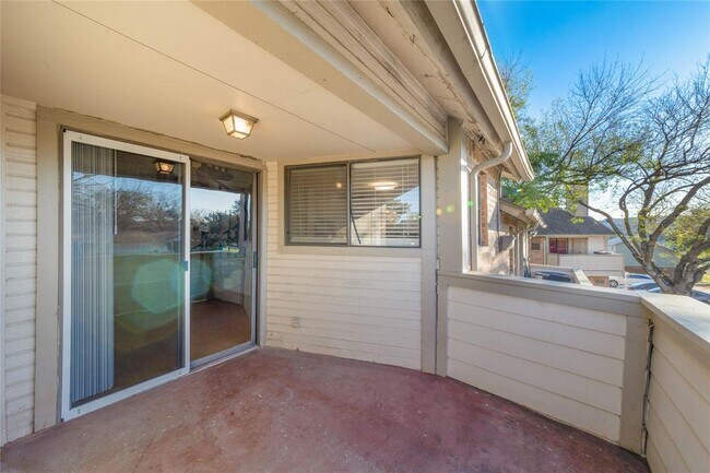 Building Photo - 2500 Burleson Rd