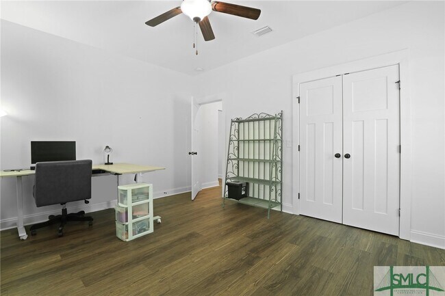 Building Photo - 1003 Dolphin Ct