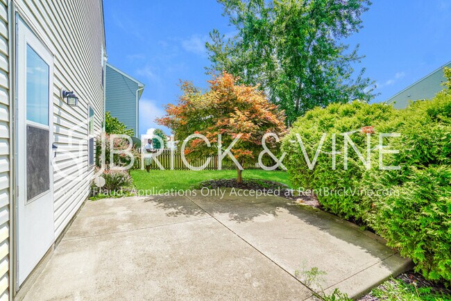 Building Photo - 3879 Liriope St