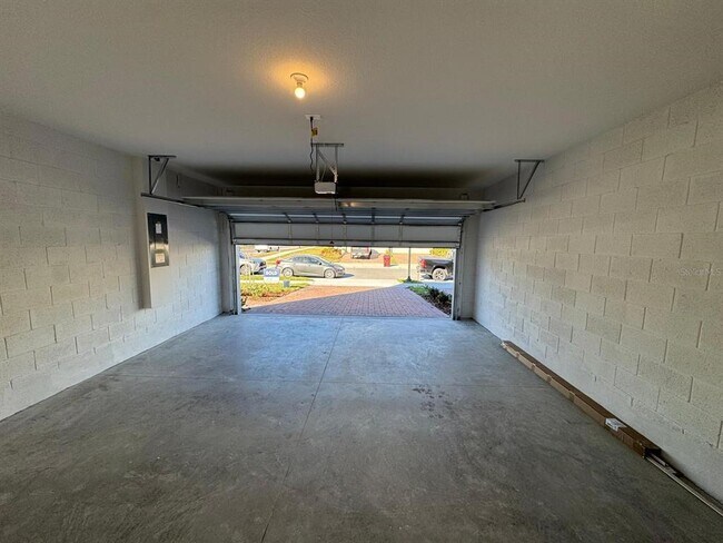 Building Photo - 4552 Burrowing Owl Lp