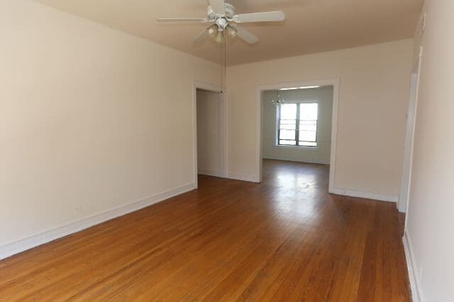 Building Photo - 836 W Waveland