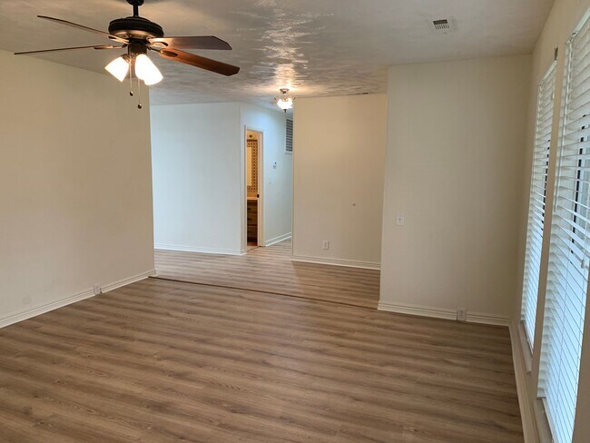 Building Photo - 1026 N 1100 W