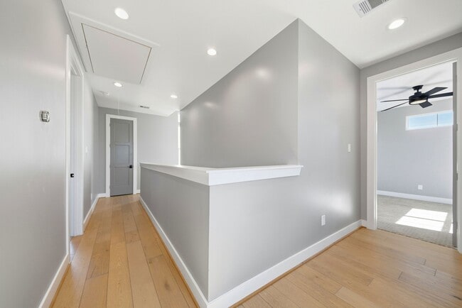 Building Photo - 1412 Weiss St