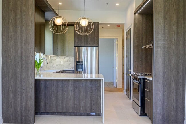 Building Photo - 487 Palisade Ave