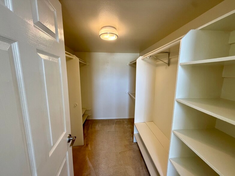 Building Photo - 1937 Euclid St