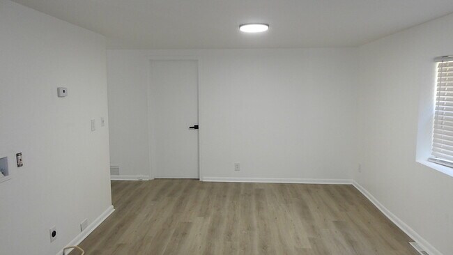 Building Photo - 3bed 2 full bath in North Kansas City, MO