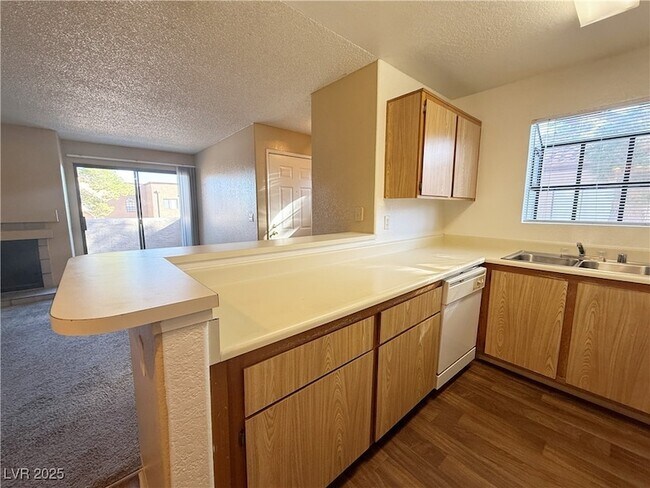 Building Photo - 2982 Juniper Hills Blvd