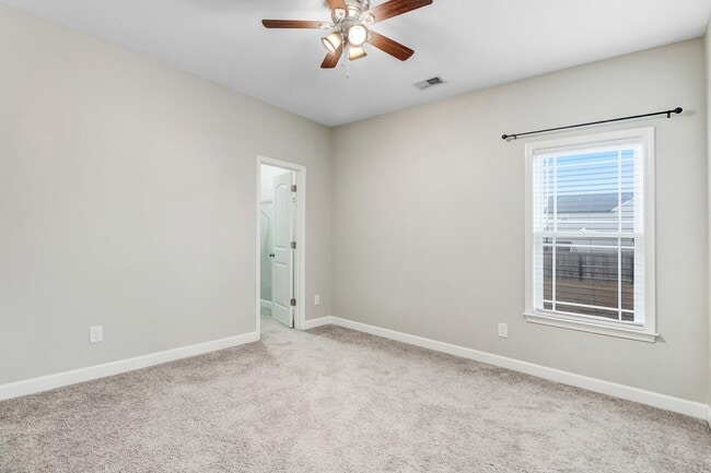 Building Photo - 228 Planters Ridge Dr