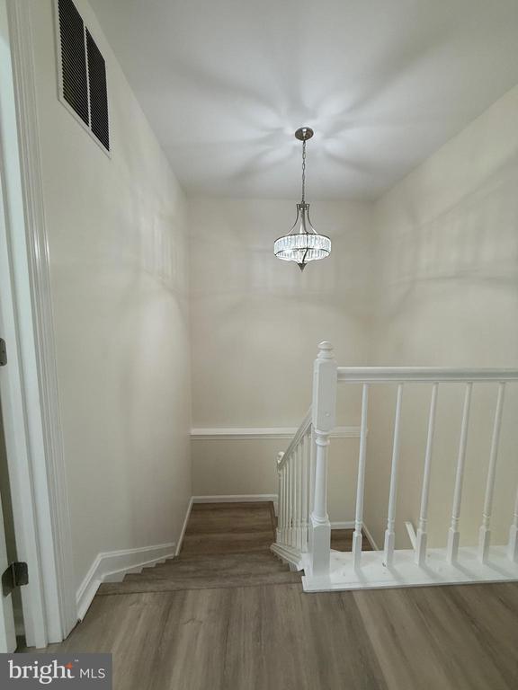 Building Photo - 4 Bright Star Ct