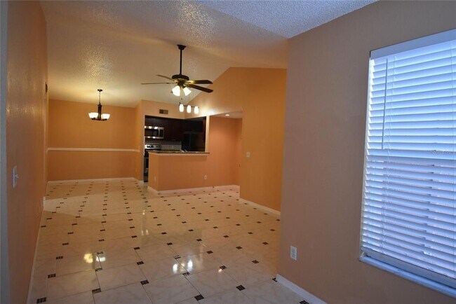 Building Photo - 5160 Conroy Rd