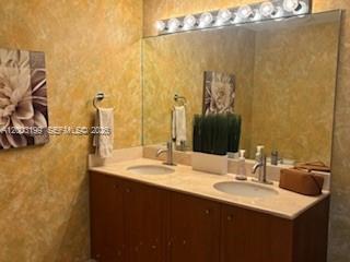 Building Photo - 5970 Indian Creek Dr