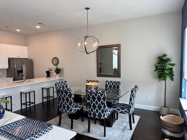 Building Photo - 111 Sumac St