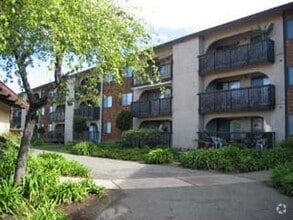 Building Photo - Madonna Vista Condo