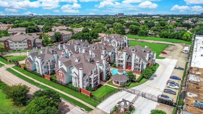 Building Photo - 10630 Westbrae Pkwy