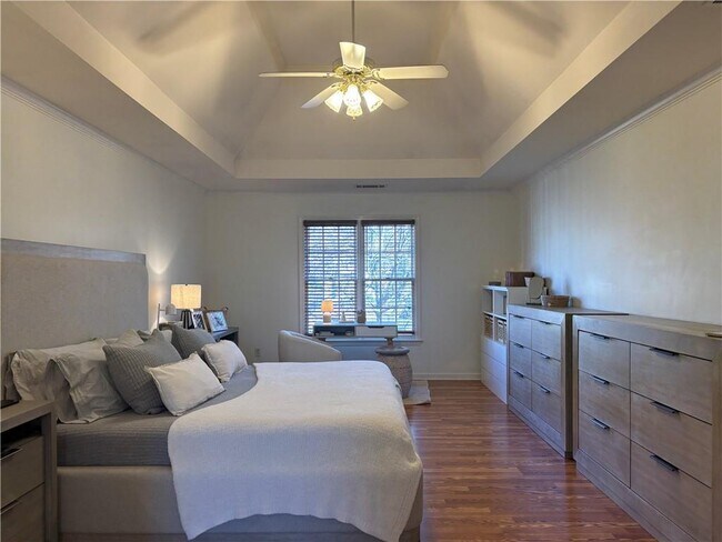 Building Photo - 1120 Landings Overlook