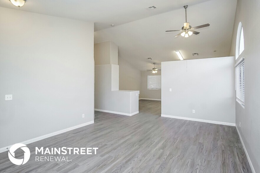 Building Photo - 825 Fuerte Ct