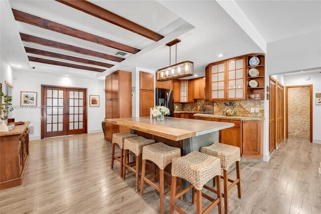 Building Photo - 6870 SW 77th Terrace