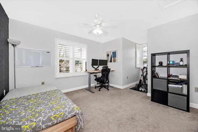 Building Photo - 2465 Bear Den Rd